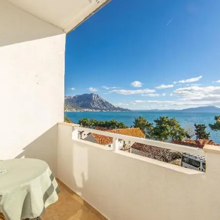 Апартаменти One Bedroom With Sea View 1 *